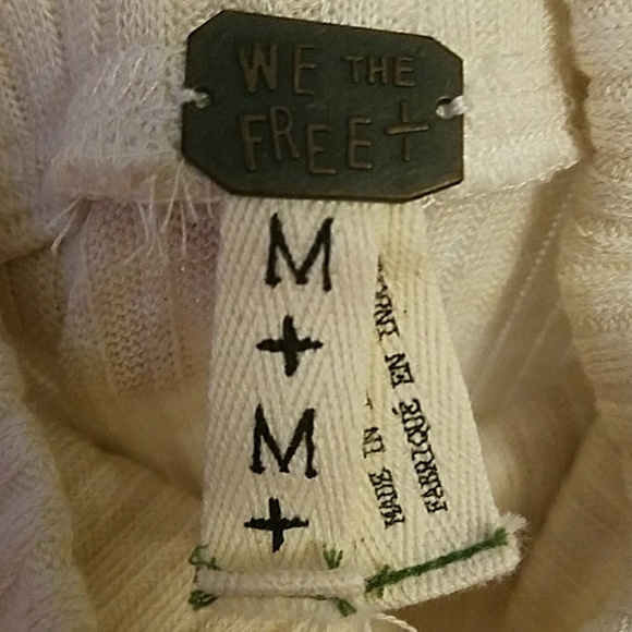 Free People cowl neck ribbed sweater cream beige - Picture 4 of 4